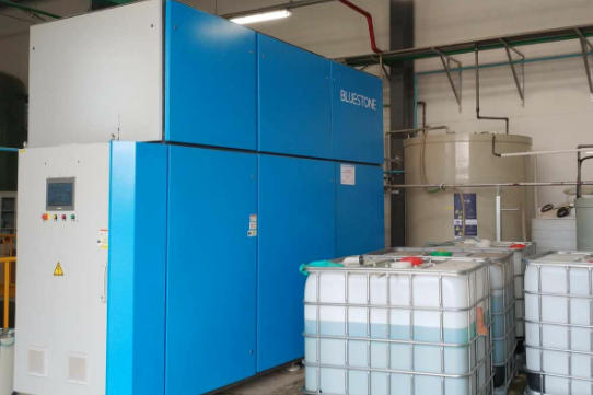 MVR蒸發(fā)器廠家的產(chǎn)品與降膜蒸發(fā)器的區(qū)別